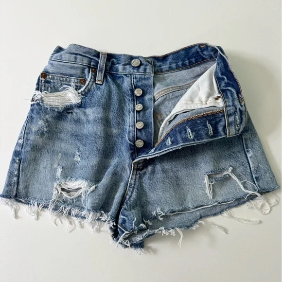 Agolde Distressed Jean Shorts Size 24 - Picture 3 of 12